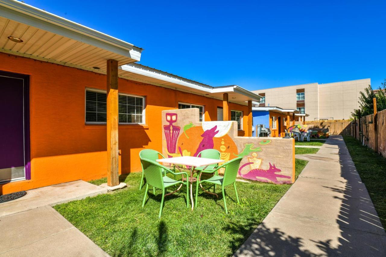 Inn 1 - Downtown 1 Bedroom Unit, Sleeps 6 With Shared Hot Tub Moab Kültér fotó