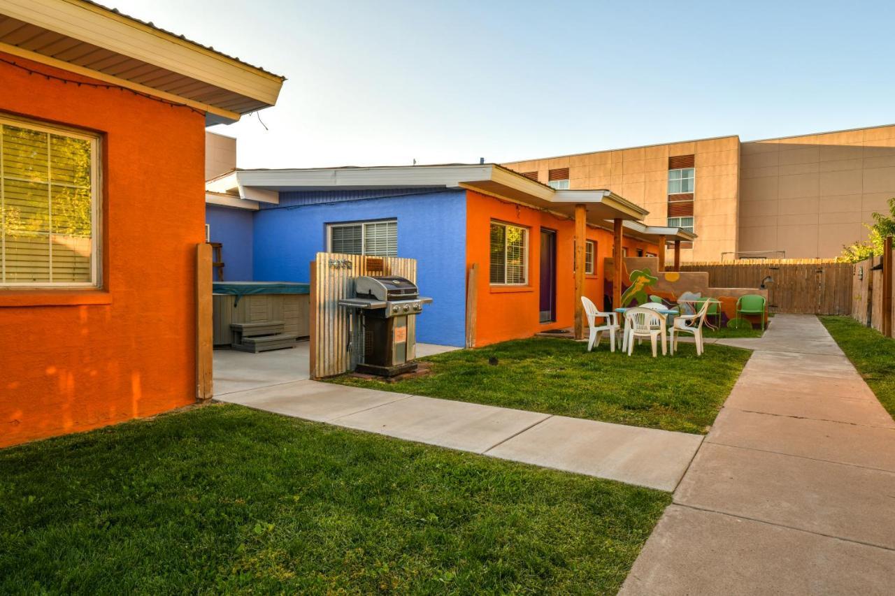 Inn 1 - Downtown 1 Bedroom Unit, Sleeps 6 With Shared Hot Tub Moab Kültér fotó