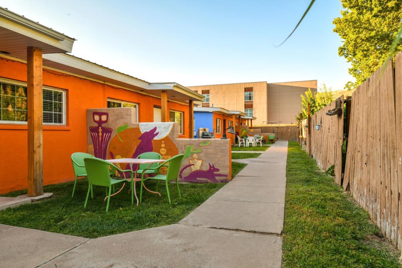 Inn 1 - Downtown 1 Bedroom Unit, Sleeps 6 With Shared Hot Tub Moab Kültér fotó