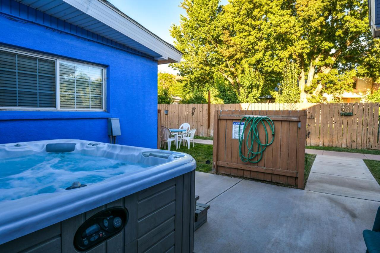 Inn 1 - Downtown 1 Bedroom Unit, Sleeps 6 With Shared Hot Tub Moab Kültér fotó